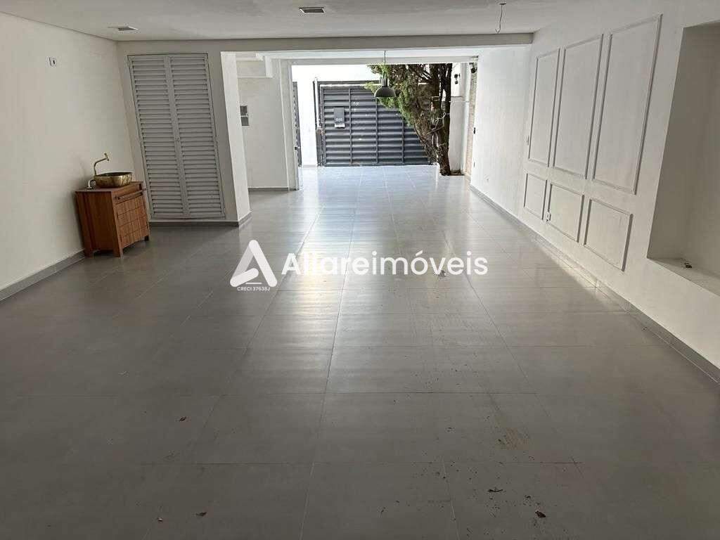 Casa para alugar com 3 quartos, 330m² - Foto 14