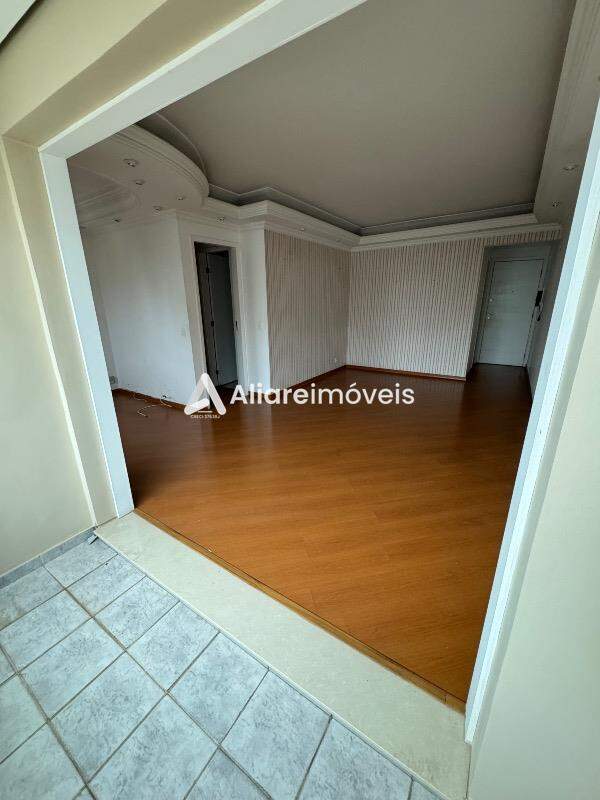 Apartamento à venda com 3 quartos, 75m² - Foto 10