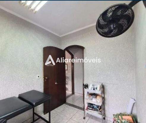 Casa para alugar com 3 quartos, 234m² - Foto 23