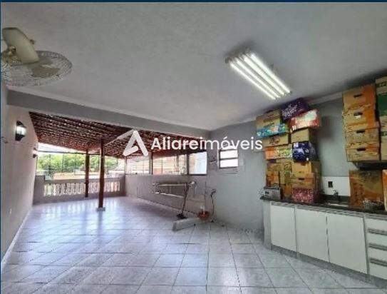 Casa para alugar com 3 quartos, 234m² - Foto 25