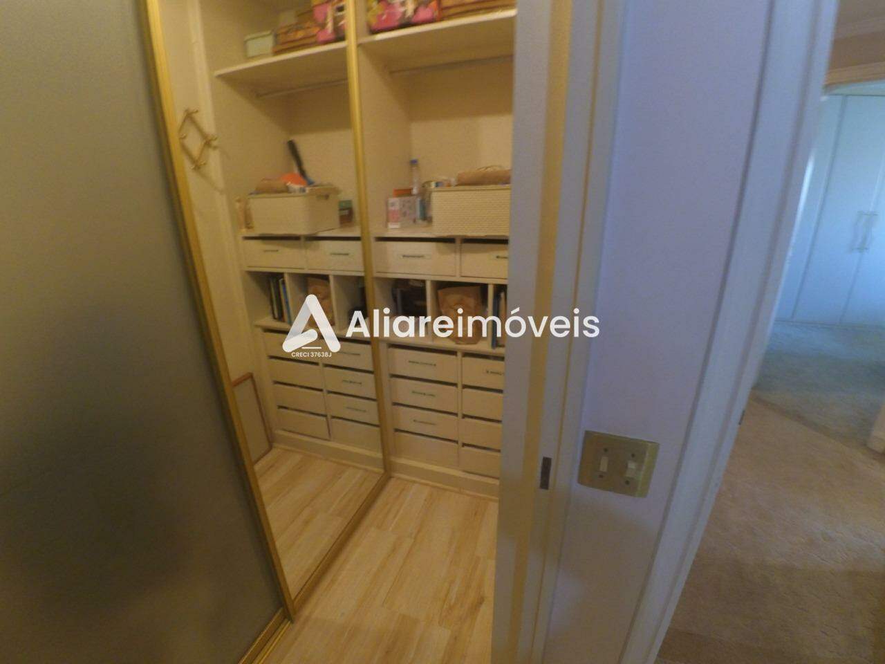 Apartamento à venda com 3 quartos, 250m² - Foto 15