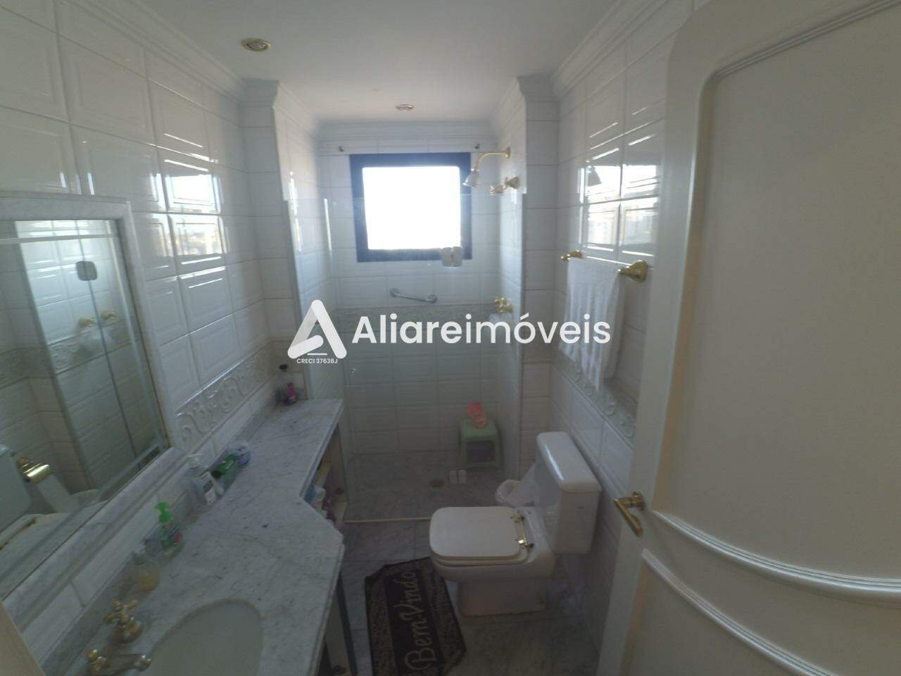 Apartamento à venda com 3 quartos, 250m² - Foto 7