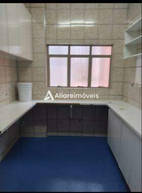 Casa para alugar com 2 quartos, 350m² - Foto 8