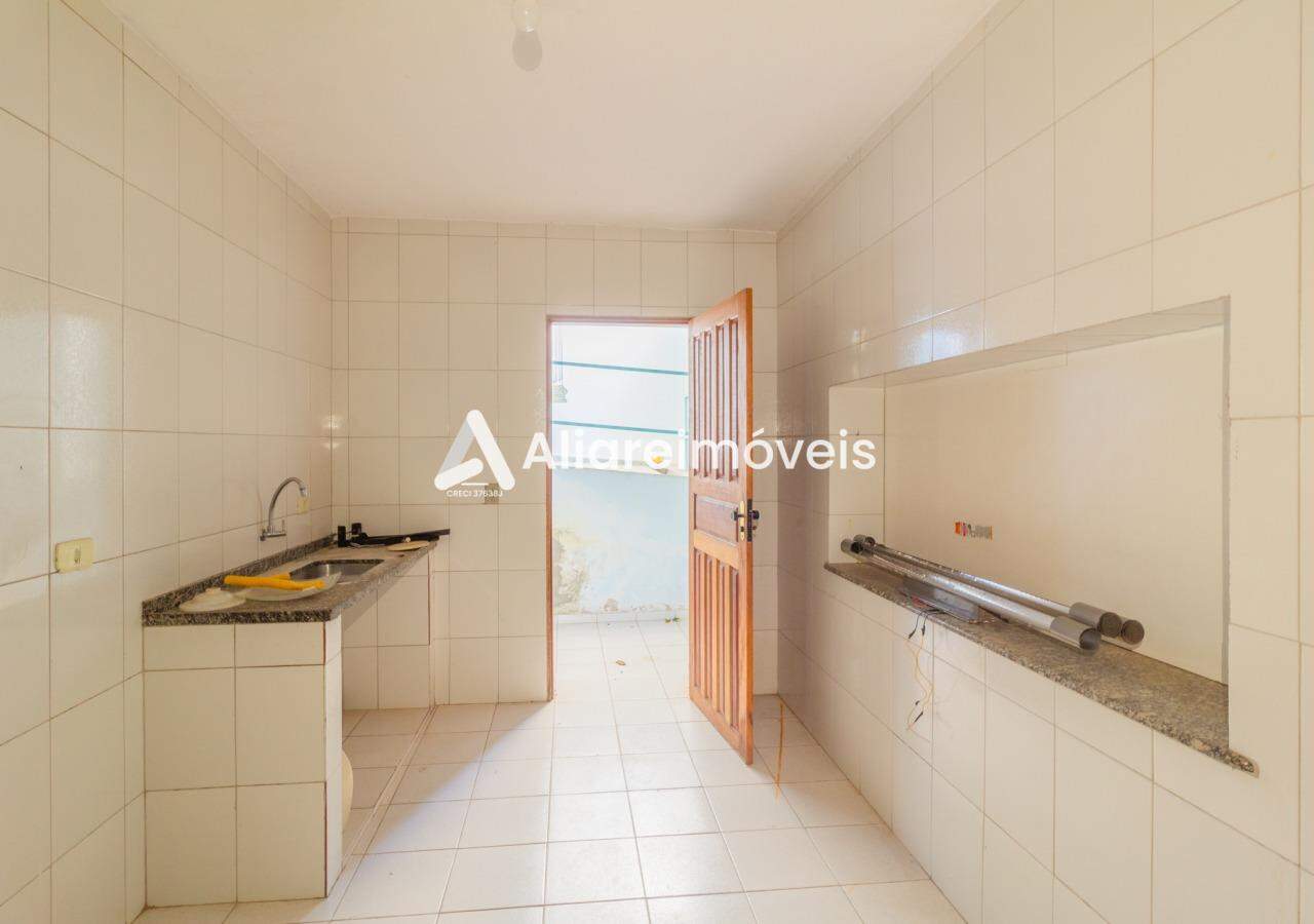 Casa à venda com 3 quartos, 188m² - Foto 11