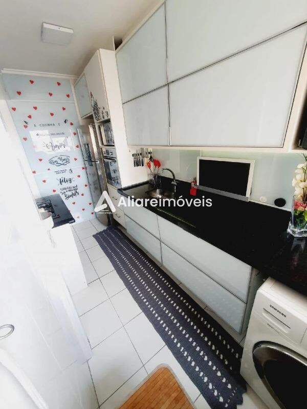 Apartamento à venda com 2 quartos, 61m² - Foto 12