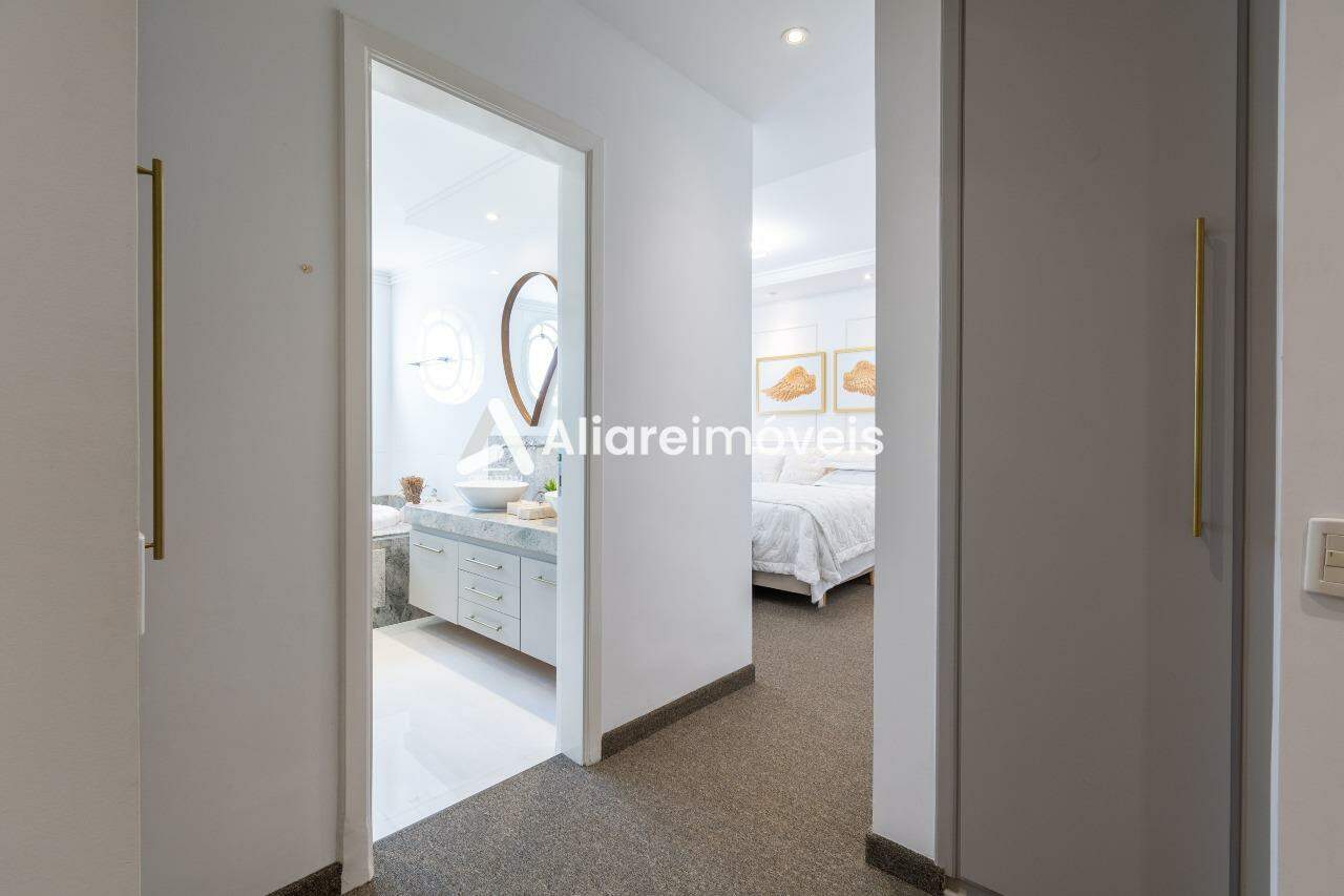 Apartamento à venda com 4 quartos, 244m² - Foto 5