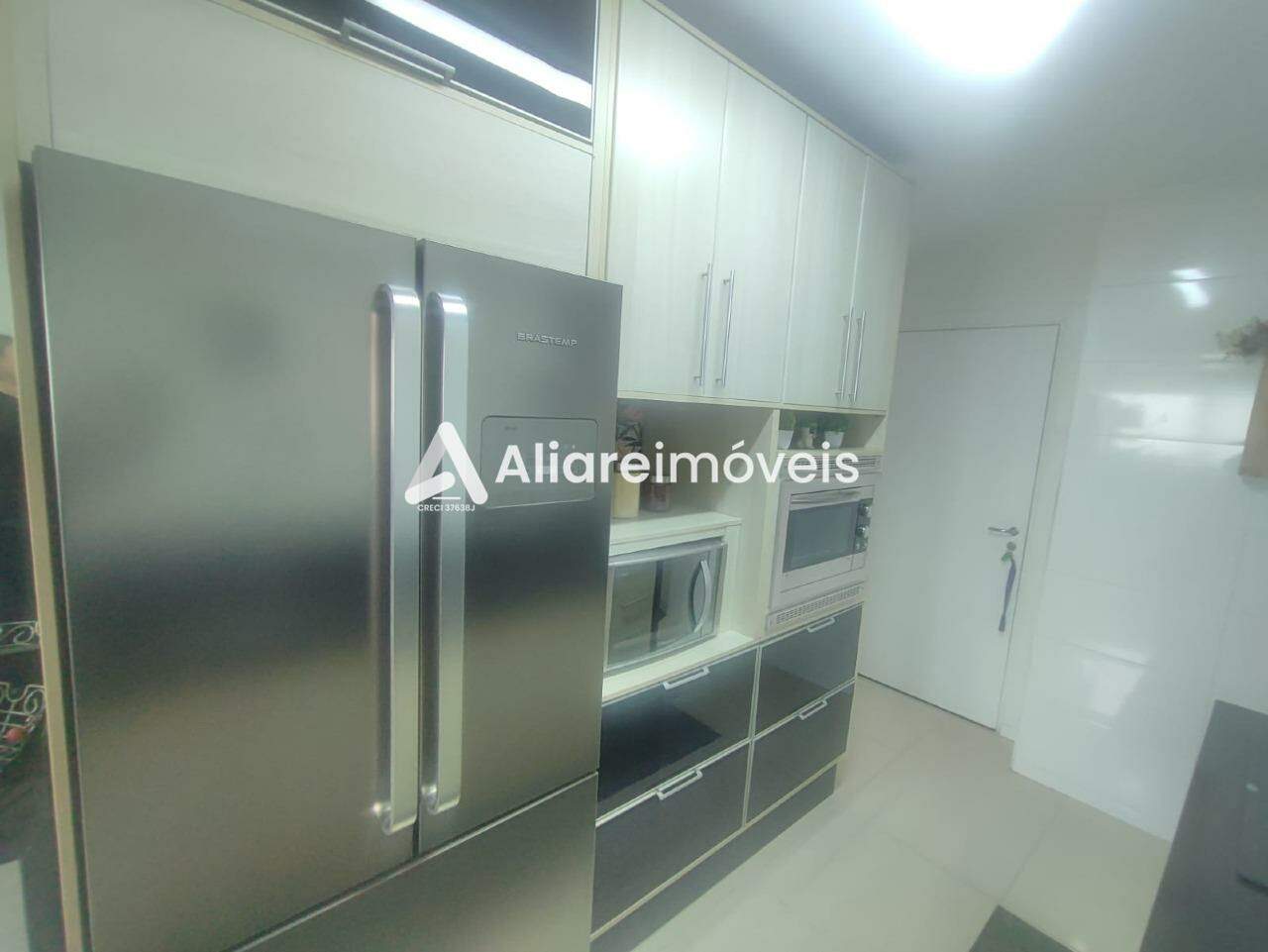 Apartamento à venda com 3 quartos, 115m² - Foto 14