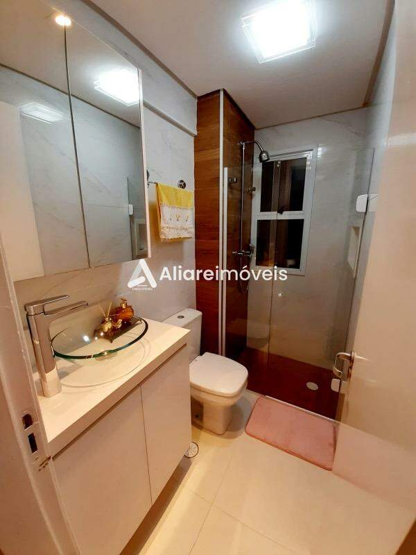 Apartamento à venda com 3 quartos, 97m² - Foto 8