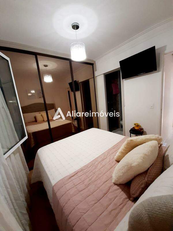 Apartamento à venda com 3 quartos, 97m² - Foto 12