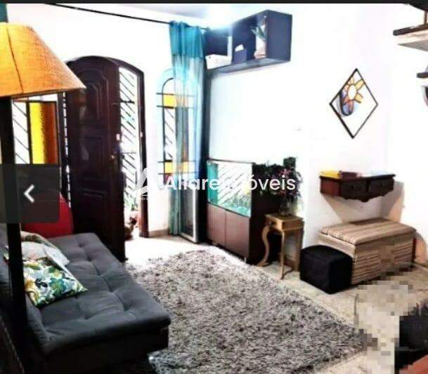 Casa à venda com 3 quartos, 108m² - Foto 1