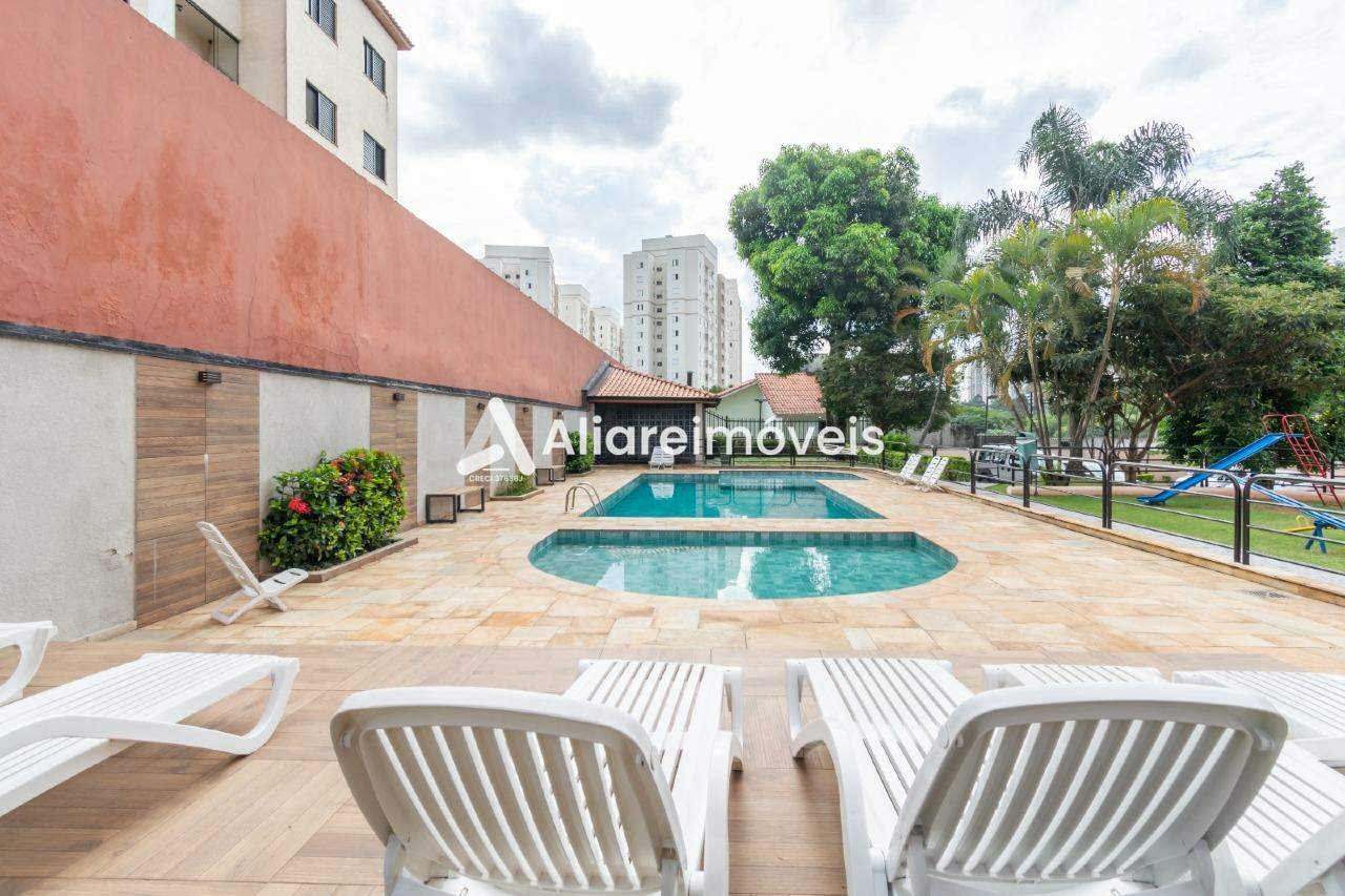 Apartamento à venda com 2 quartos, 60m² - Foto 5