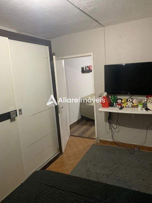 Casa à venda com 3 quartos, 200m² - Foto 14