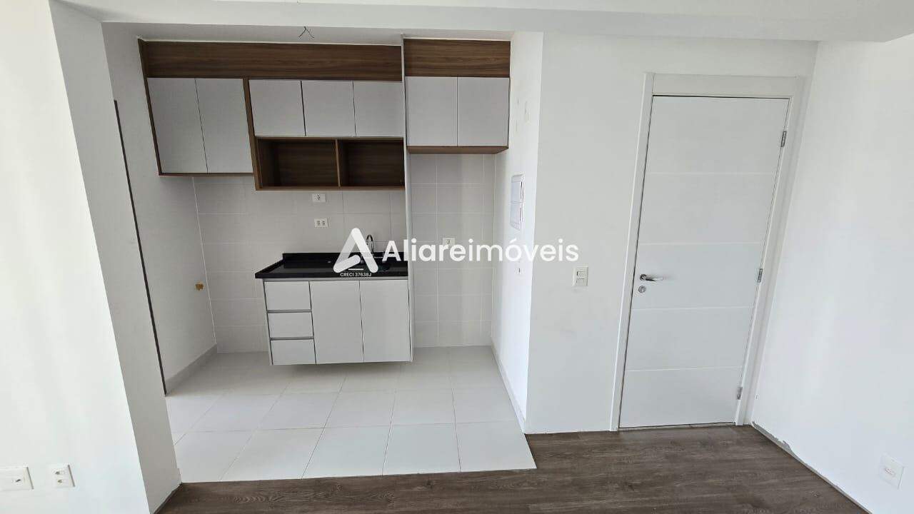 Apartamento à venda com 2 quartos, 77m² - Foto 11