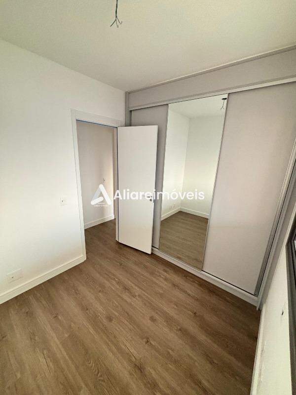 Apartamento à venda com 2 quartos, 77m² - Foto 14