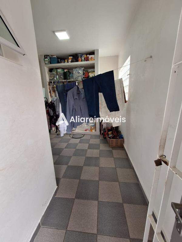 Casa à venda com 4 quartos, 180m² - Foto 12