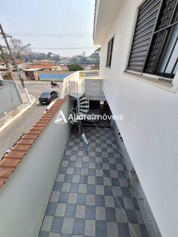 Casa à venda com 4 quartos, 180m² - Foto 15