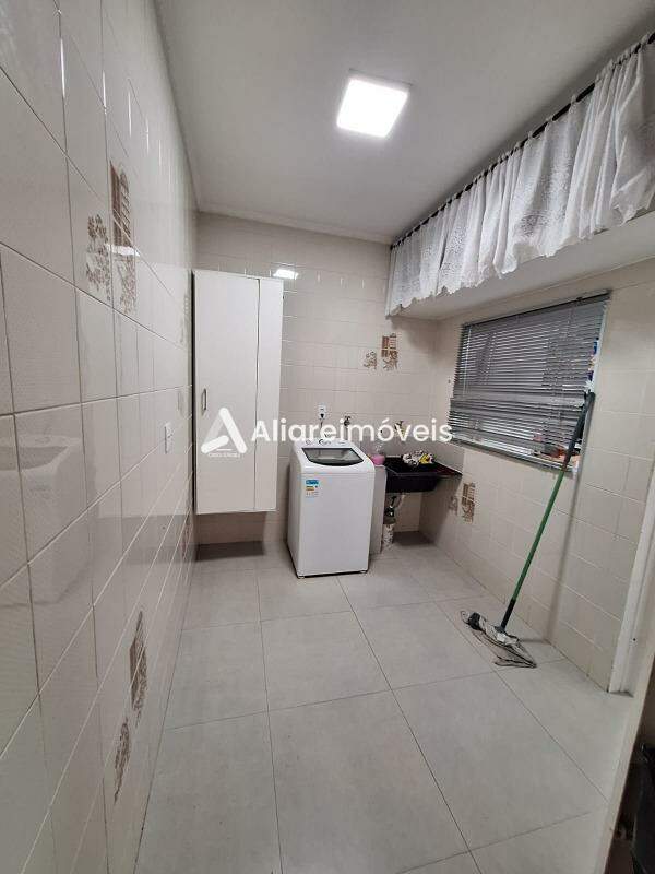 Casa à venda com 4 quartos, 180m² - Foto 11