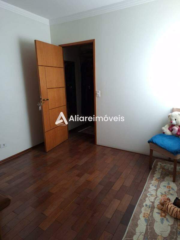 Casa à venda com 4 quartos, 180m² - Foto 10