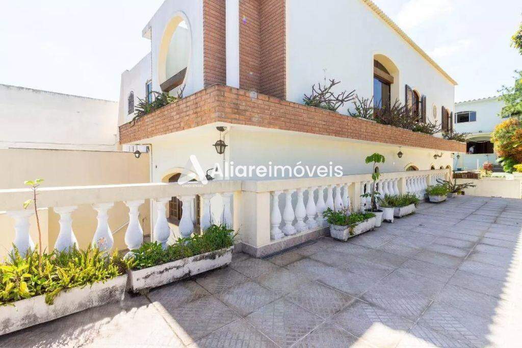 Casa à venda com 3 quartos, 350m² - Foto 1