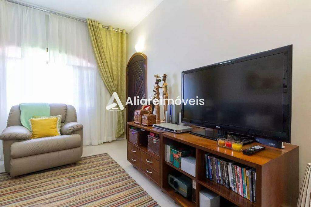 Casa à venda com 3 quartos, 350m² - Foto 25