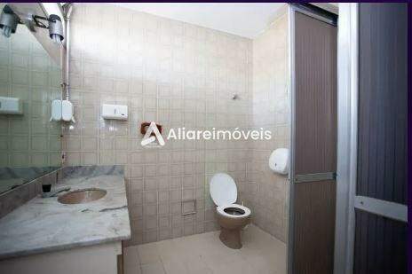 Casa para alugar com 3 quartos, 238m² - Foto 8