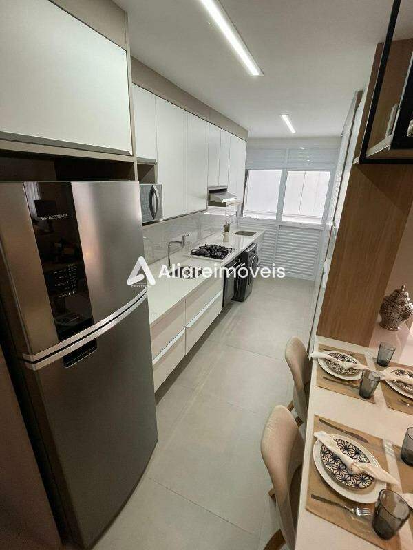 Apartamento à venda com 2 quartos, 81m² - Foto 8