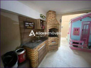 Casa para alugar com 3 quartos, 247m² - Foto 2