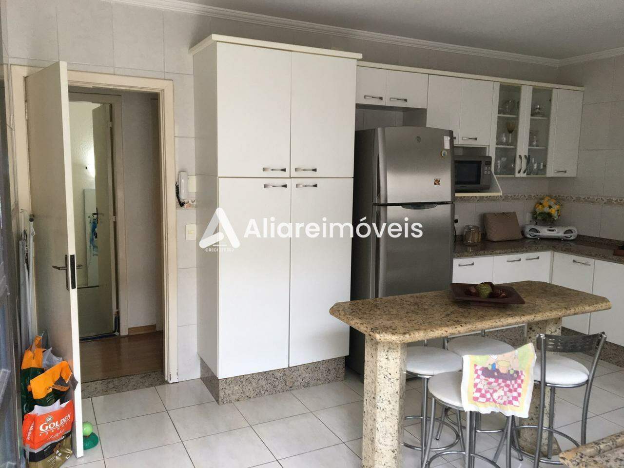 Casa à venda com 3 quartos, 218m² - Foto 16