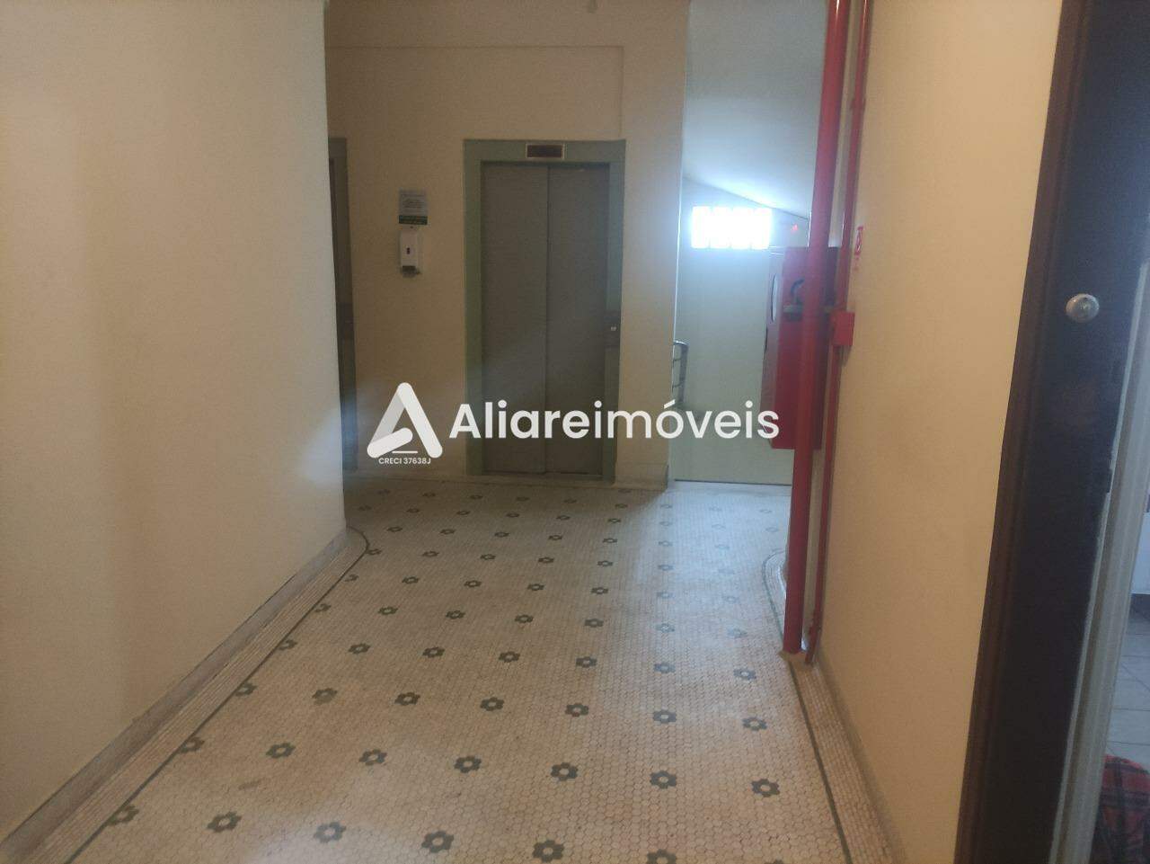 Apartamento para alugar com 2 quartos, 75m² - Foto 5