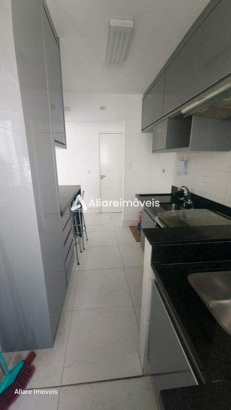 Apartamento para alugar com 2 quartos, 60m² - Foto 10