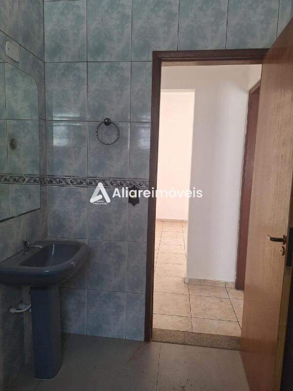 Apartamento para alugar com 2 quartos, 70m² - Foto 28