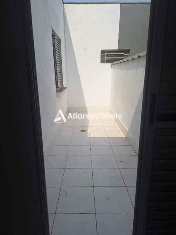 Apartamento para alugar com 2 quartos, 70m² - Foto 15