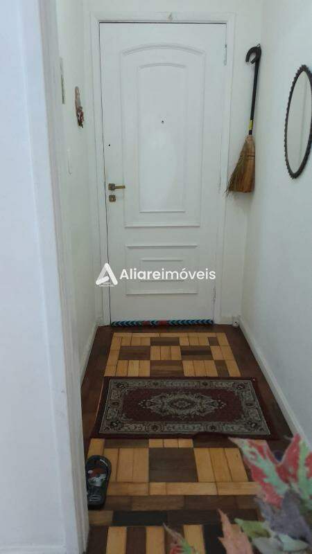 Apartamento à venda com 2 quartos, 110m² - Foto 2