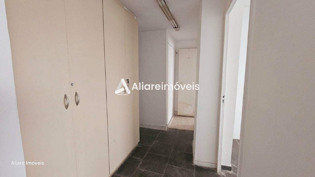 Apartamento para alugar com 2 quartos, 70m² - Foto 14