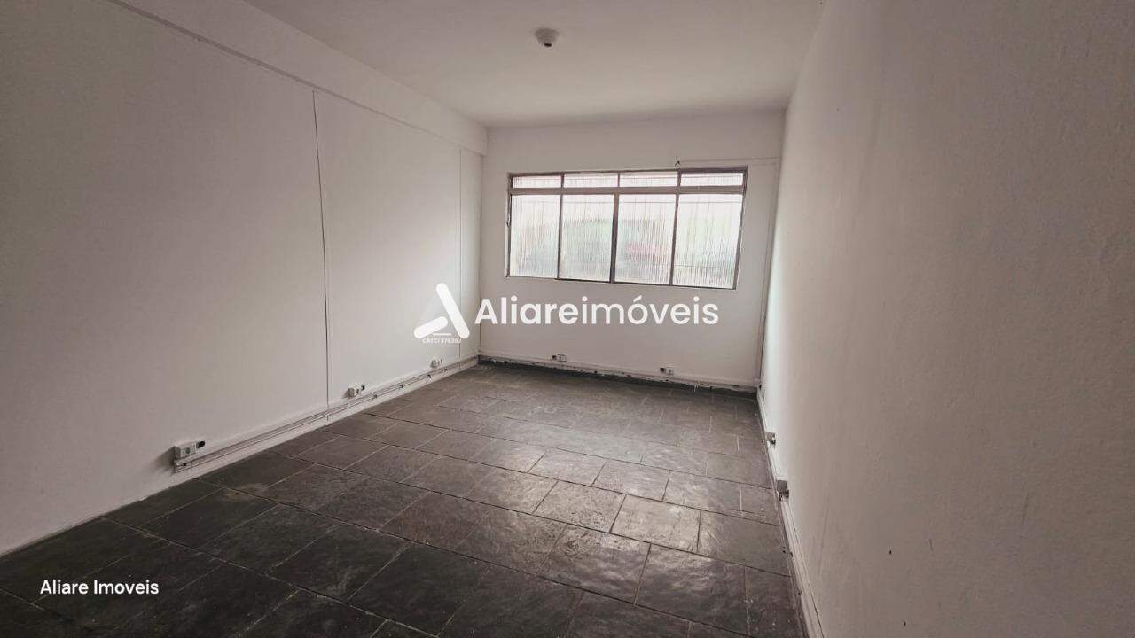 Apartamento para alugar com 2 quartos, 70m² - Foto 12