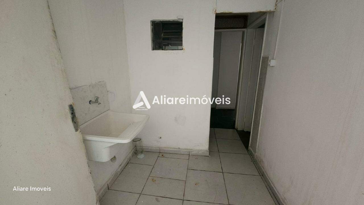 Apartamento para alugar com 2 quartos, 70m² - Foto 10