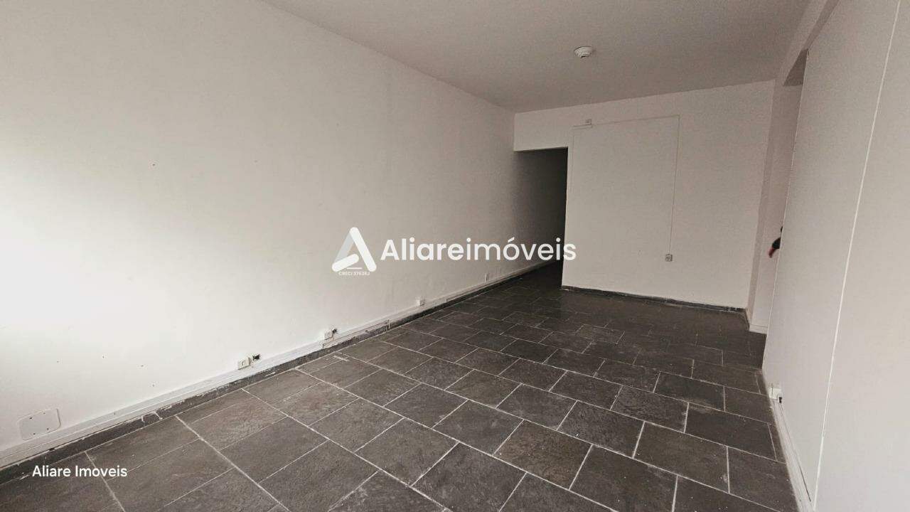 Apartamento para alugar com 2 quartos, 70m² - Foto 11