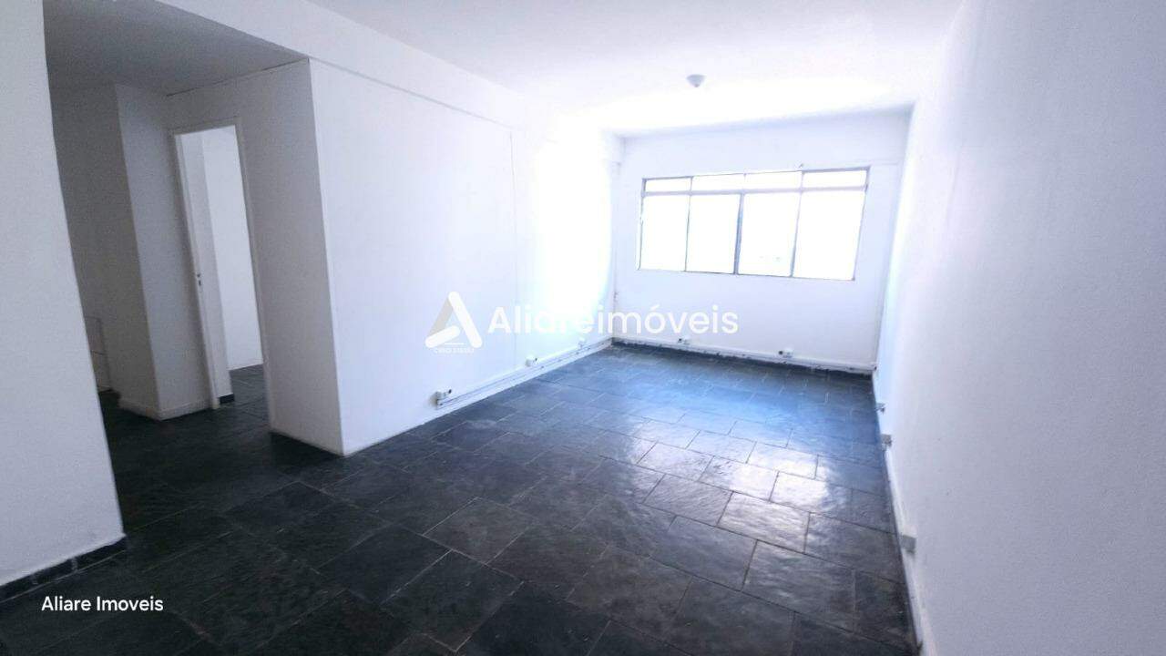 Apartamento para alugar com 2 quartos, 70m² - Foto 1