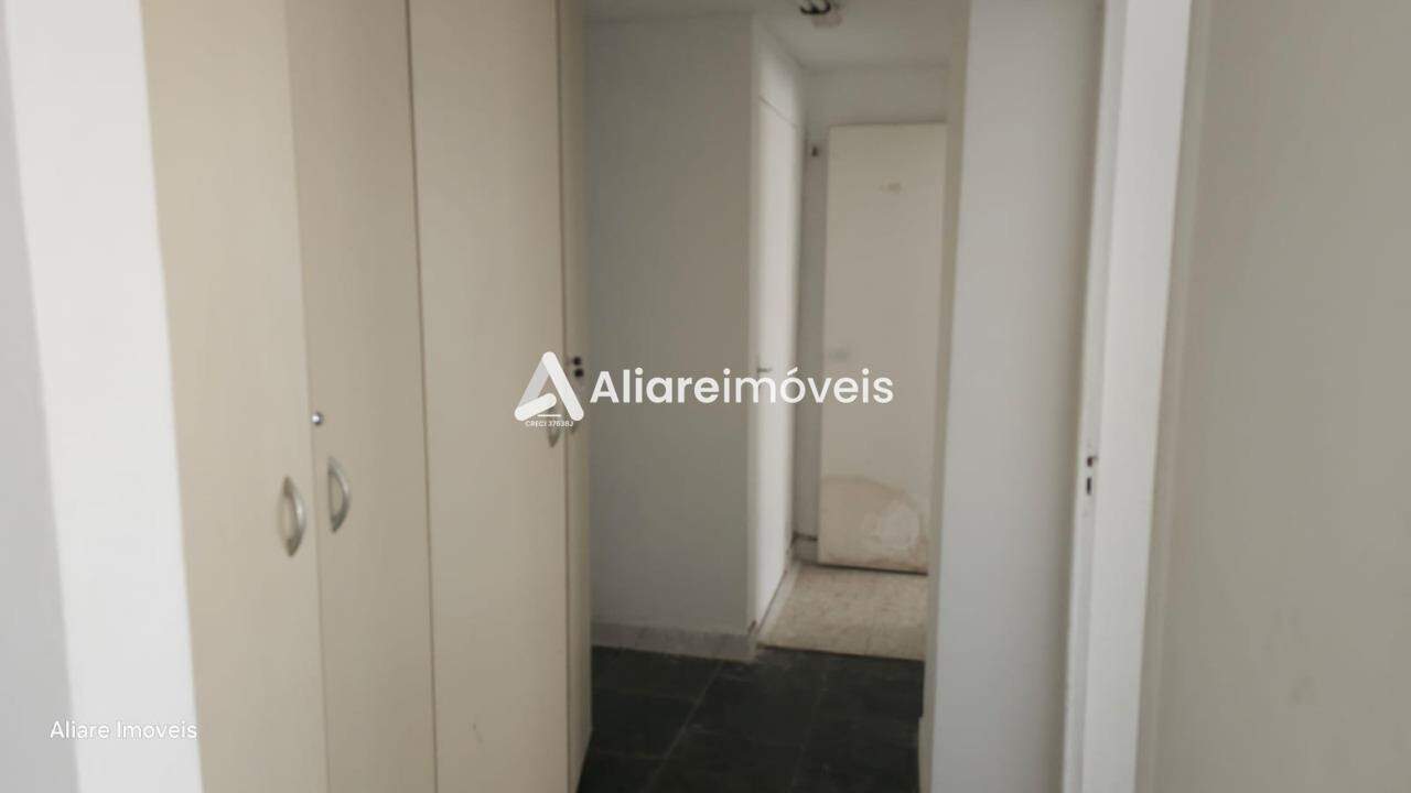 Apartamento para alugar com 2 quartos, 70m² - Foto 4