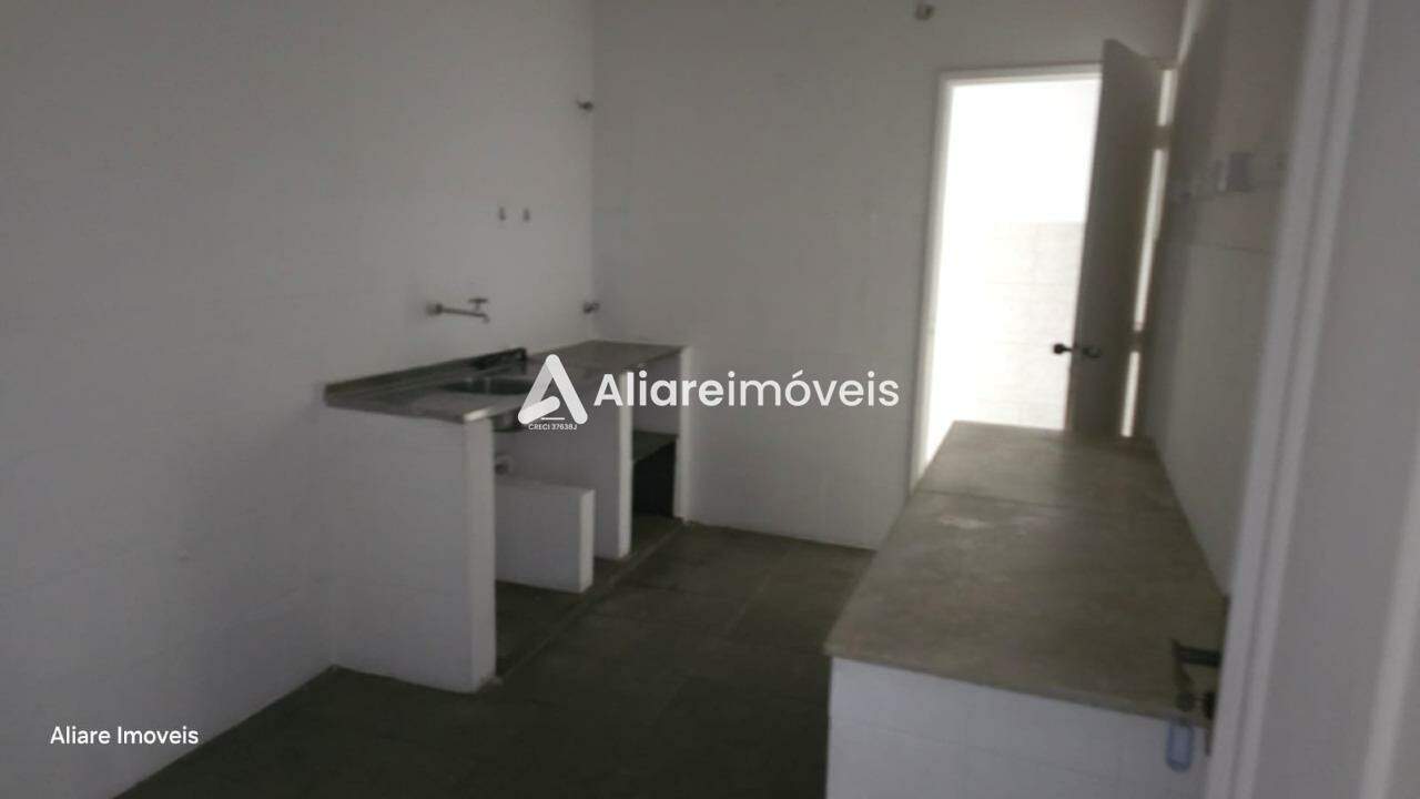 Apartamento para alugar com 2 quartos, 70m² - Foto 3