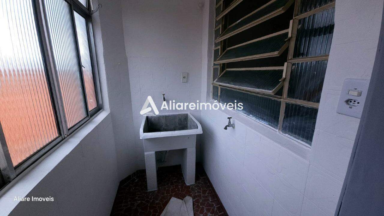 Apartamento para alugar com 2 quartos, 70m² - Foto 10