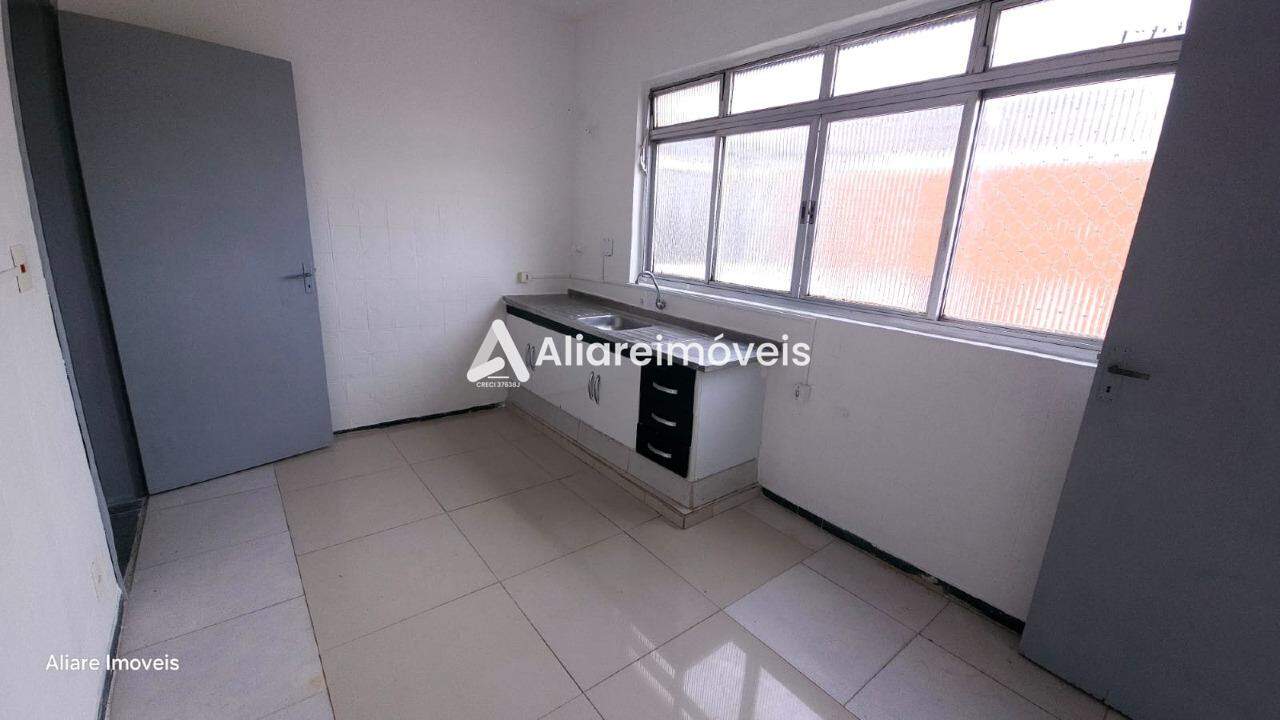 Apartamento para alugar com 2 quartos, 70m² - Foto 12