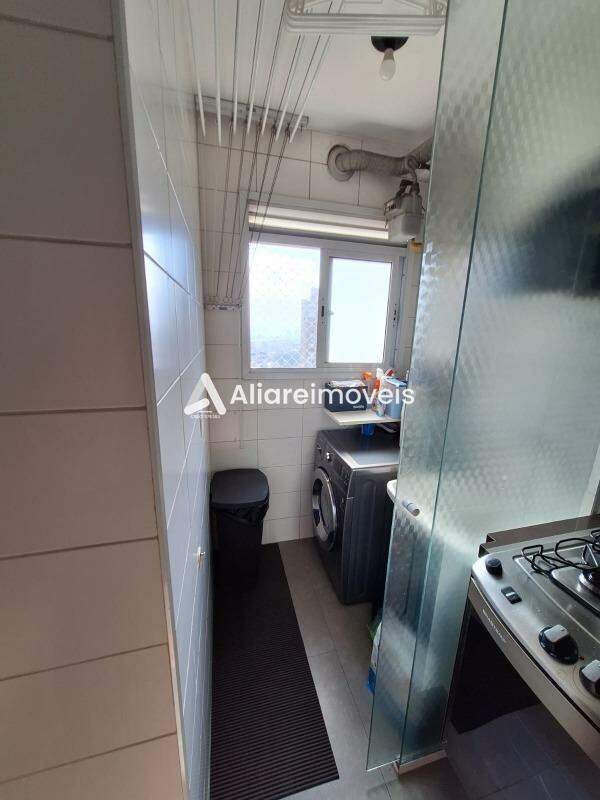 Apartamento à venda com 2 quartos, 62m² - Foto 15