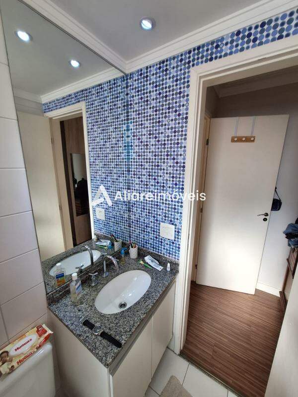 Apartamento à venda com 2 quartos, 62m² - Foto 13