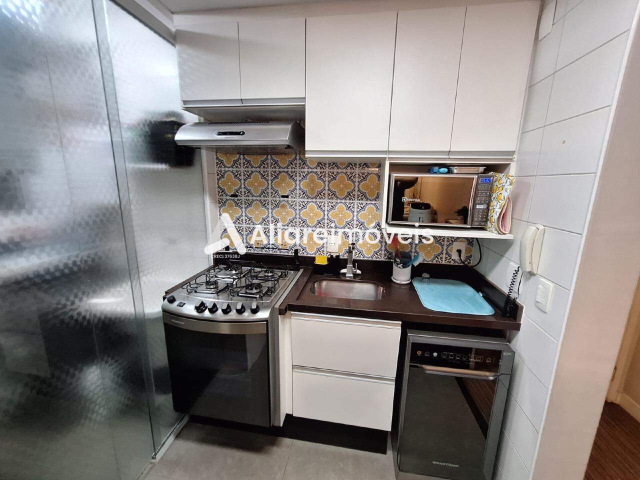 Apartamento à venda com 2 quartos, 62m² - Foto 7