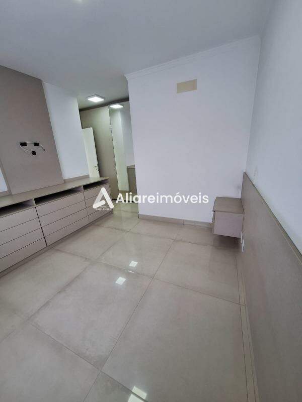 Apartamento para alugar com 2 quartos, 77m² - Foto 15