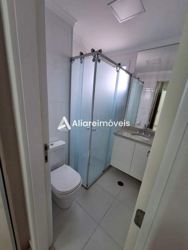 Apartamento para alugar com 2 quartos, 77m² - Foto 16