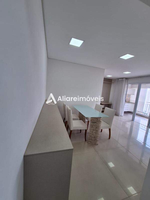 Apartamento para alugar com 2 quartos, 77m² - Foto 2