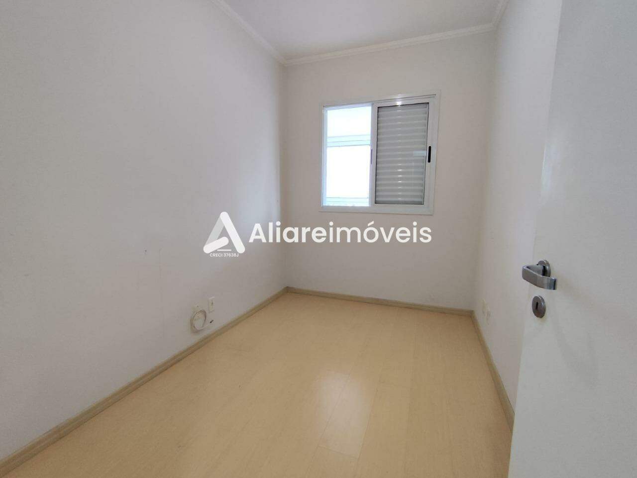 Apartamento para alugar com 3 quartos, 75m² - Foto 13