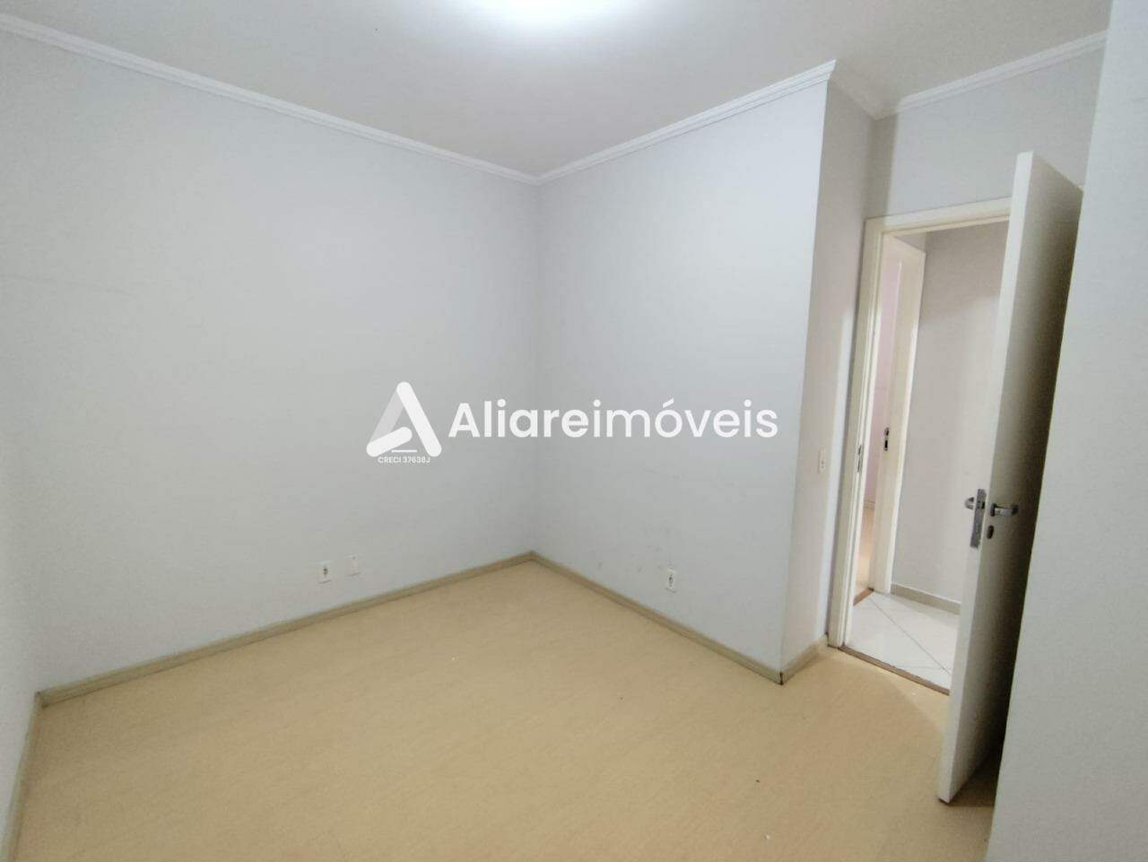 Apartamento para alugar com 3 quartos, 75m² - Foto 11